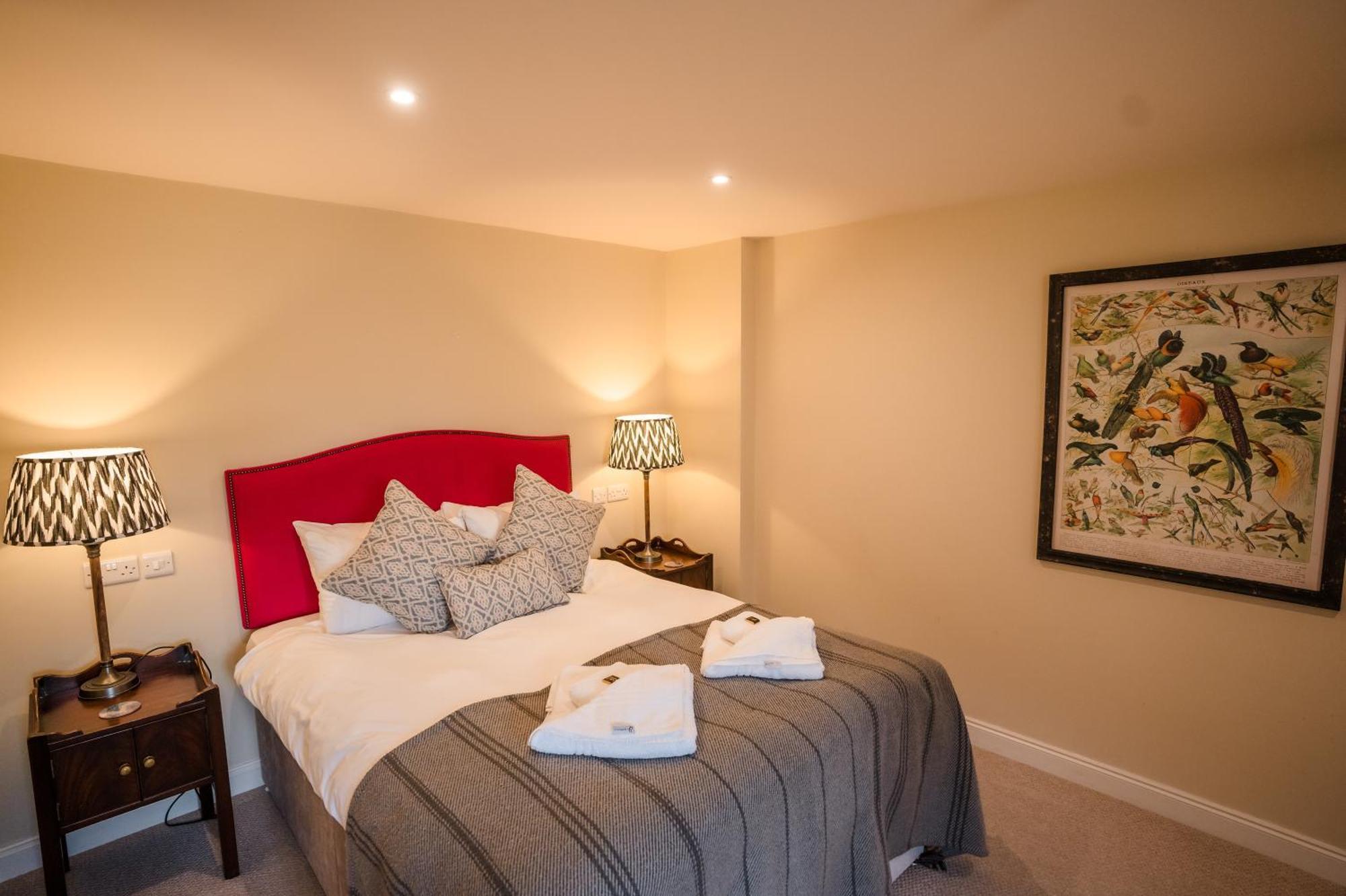 The Loddon Swan Bed & Breakfast Exterior photo