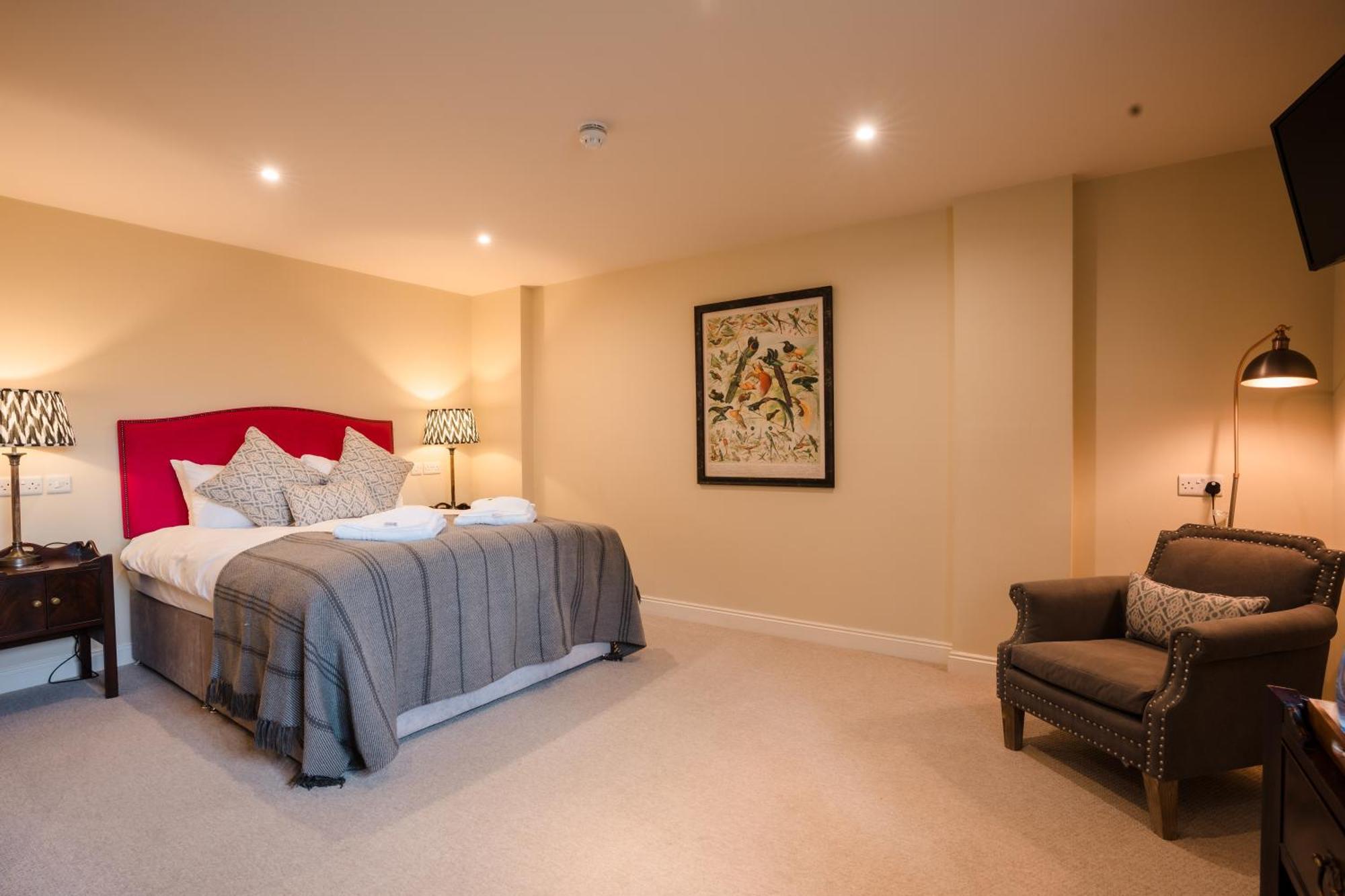 The Loddon Swan Bed & Breakfast Exterior photo