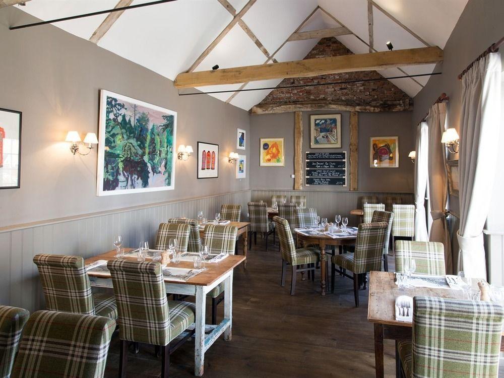 The Loddon Swan Bed & Breakfast Exterior photo