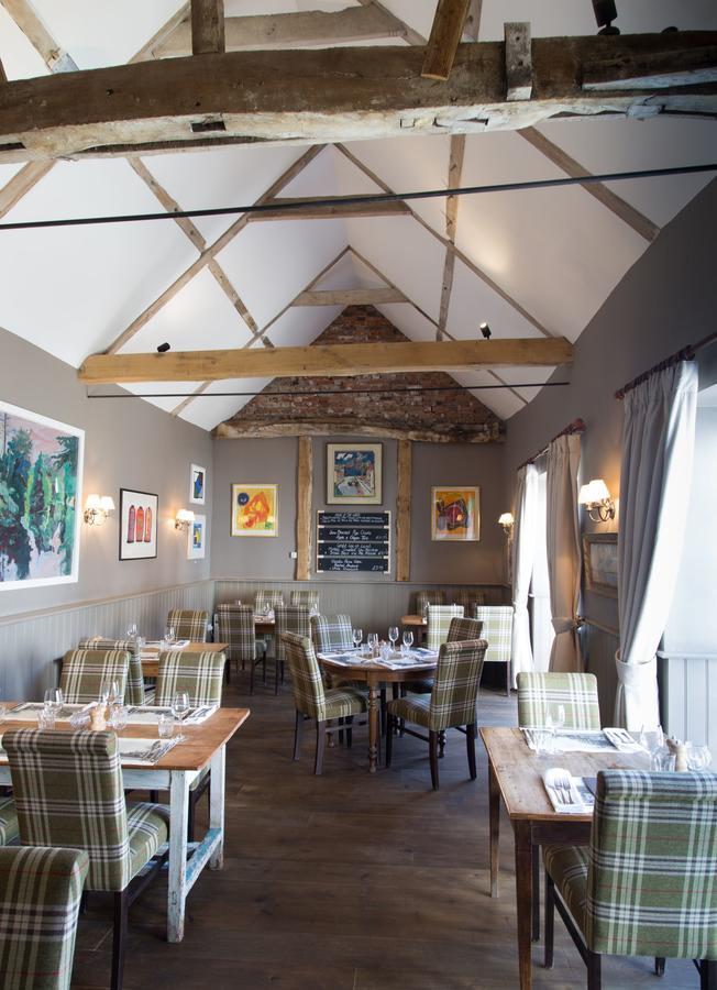 The Loddon Swan Bed & Breakfast Exterior photo